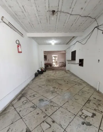 Alugo garagem  comercial, oficinas, lavagem,,chapeação 