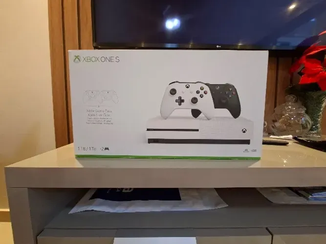 Xbox One S Branco 1TB com Caixa e 1 Controle
