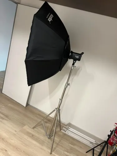 Godox SL60IIBi + Softbox + Tripé