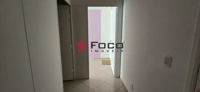 Sala Comercial à Venda e para Locação no Espaço Aquarius / 41m² / São José dos Campos