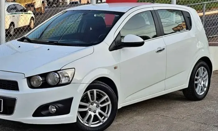 Chevrolet Sonic HB LTZ 1.6 16V Flexpower 5P Mec. 2013