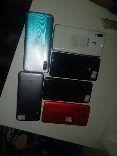 Vendo esses celulares pra conserto