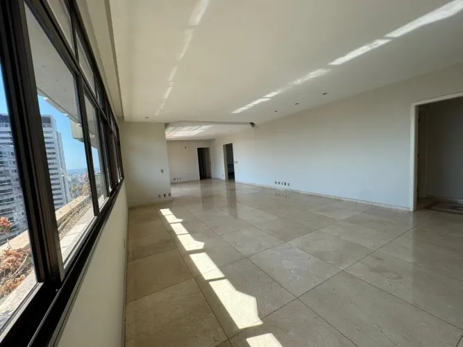 Cobertura com 5 Quartos para alugar 541m² - Funcionários