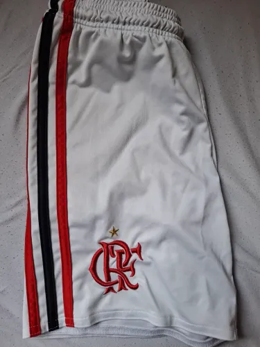 Short Adidas Flamengo Infantil 12 anos, ótimo estado!!