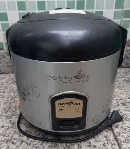 Panela elétrica Britânia