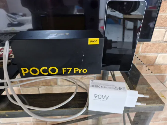POCO F7 Pro 512GB | Snapdragon 8 Gen 3 | 12GB RAM | Caixa Original | Estado de Novo 