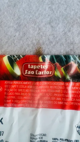 Tapete São Carlos semi novo lindo!