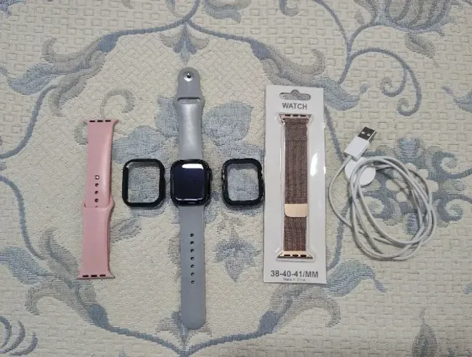 Vendo Apple Watch Series 7 (GPS) preto de 41mm com acessórios