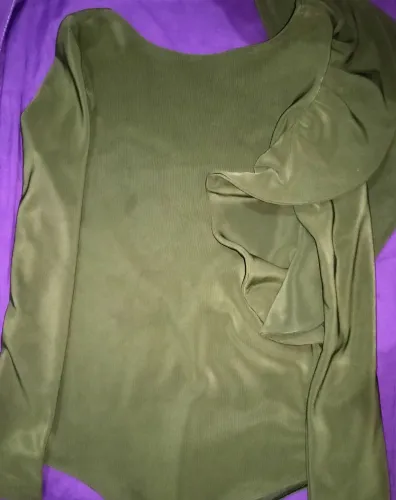 Body verde musgo 