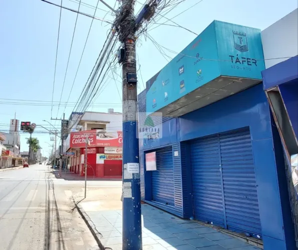 Venda Sala Comercial Com Frente para Avenida Tiradentes 50 mts²