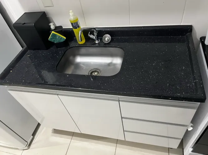 Armário de cozinha com pia