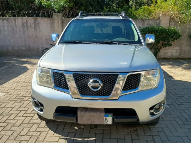 Nissan Frontier SL CD 4X4 2.5tb Diesel AUT 2013