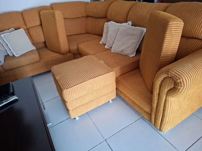 Vendo sofá de canto 7 lugares - Retirada por conta do cliente  em Araucaria 
