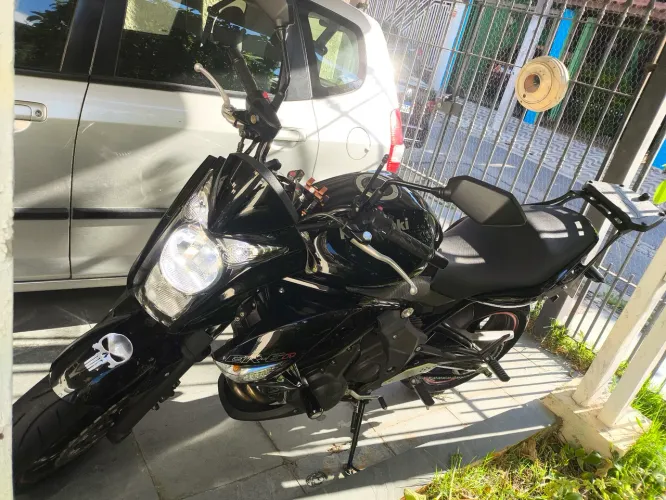 Moto Kawasaki ER6N