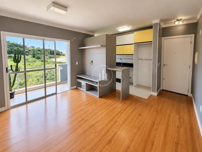 Apartamento 3 Quartos com 1 Suíte e 79m² - Pedra Branca - PLC