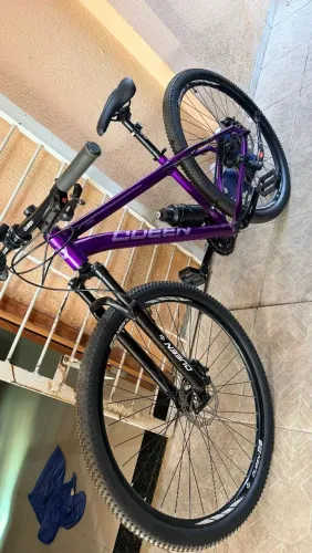 Bike Queen titan 15,5 zero 24v , suspensão Lock e freios hidráulicos