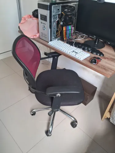 Cadeira escritório giratória