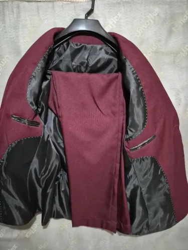 Terno Slim Vermelho Masculino - Elegante e Moderno