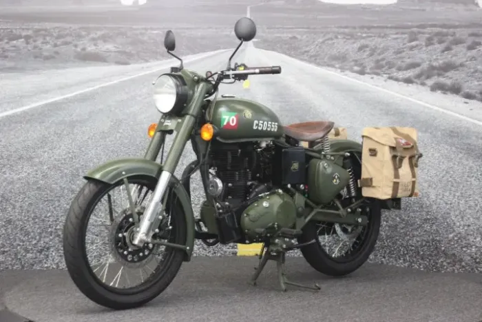 ROYAL ENFIELD CLASSIC BATTLE GREEN 2019