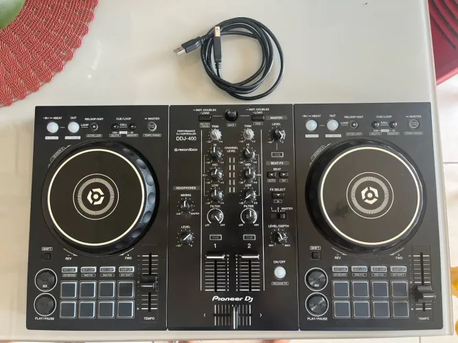 Controladora DDJ 400