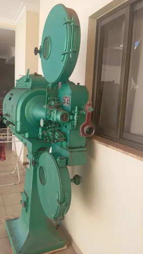Máquina de cinema profissional ANTIGUIDADE