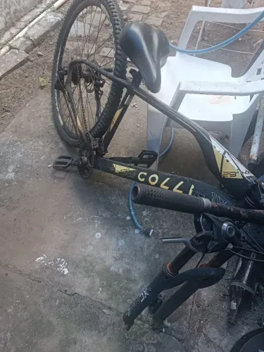 Vendo quandro de bicicleta colli