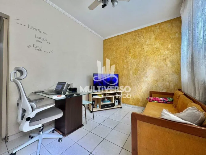 Apartamento Terréo - 1 Quarto - 1 Banheiro - Quintal - Campo Grande - Santos