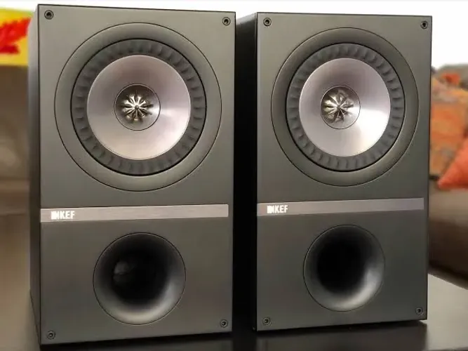 Caixa Acústicas KEF Q300