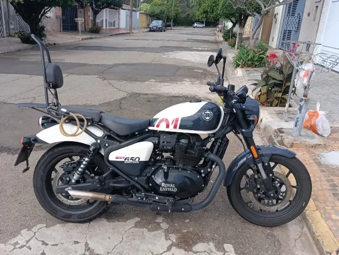 Royal Enfield Shotgun 650 2025/2026 Stencil White