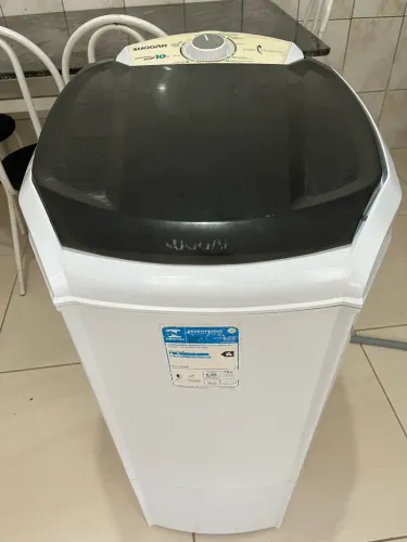 Tanquinho de lavar roupa