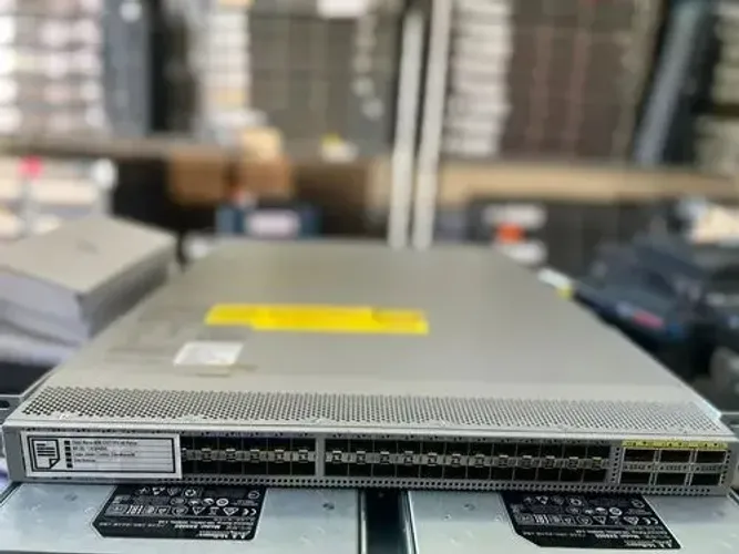 CISCO B9K-C9372PX-E V01 LICENÇAS LOJA!