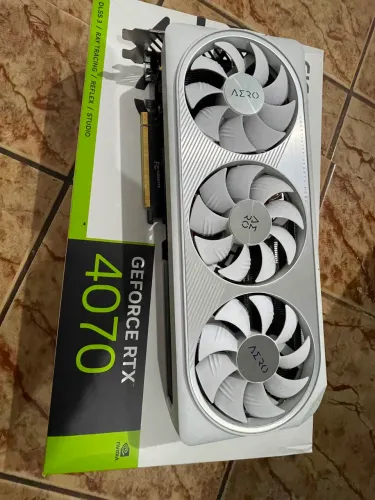 Placa de vídeo rtx 4070 12 gb aero