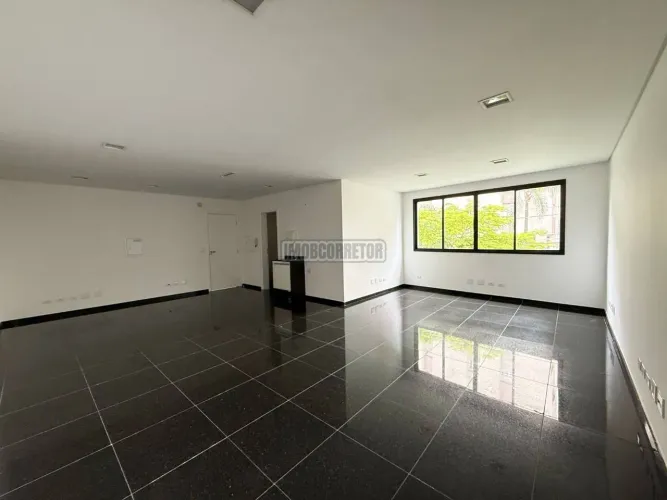 Sala comercial com espaço de 65 m² na Vila Guilherme