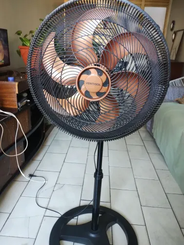 Vende ventilador pé marca vitinsol