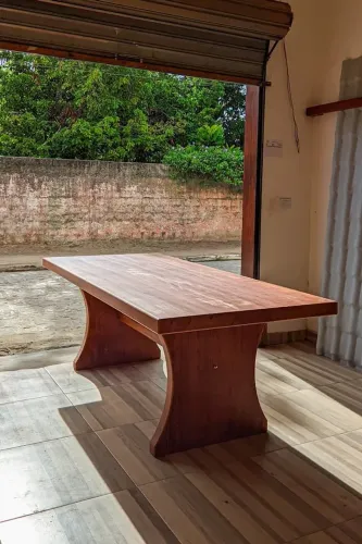 Mesa de Jantar Madeira Maciça | Acabamento Premium