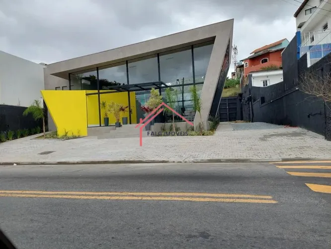 Oportunidade Única: Terreno Comercial de 1.000m² em Osasco/SP, próximo ao Golf Club e Lori