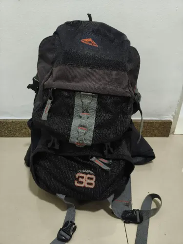 Mochila Trilhas e Rumos Crampon 38L