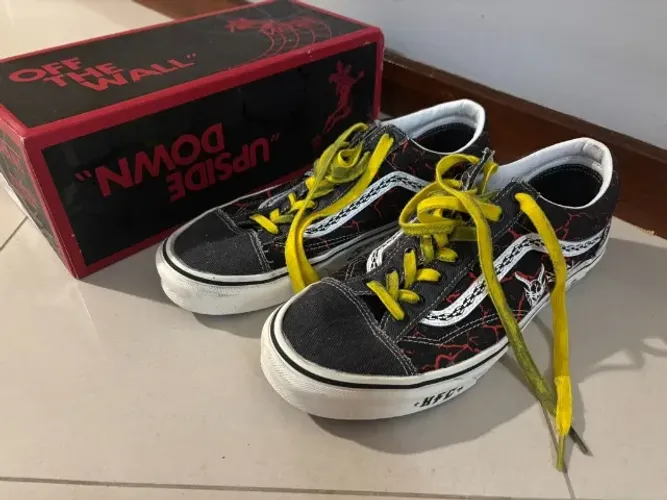 Tênis Vans Stranger Things - Hellfire Club Style 36 (Raro e com caixa original) - Tamanho