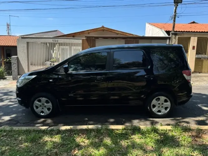 Chevrolet Spin LT 1.8 8V Econo.flex 5P Mec. 2013