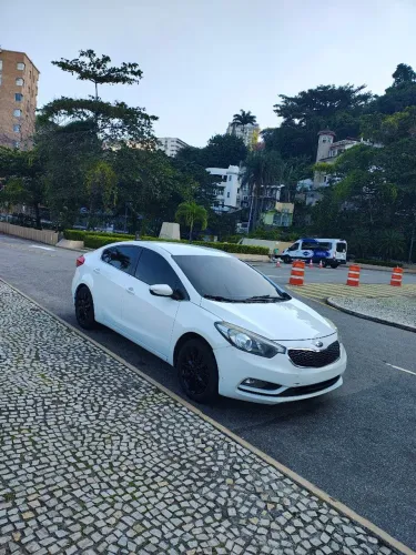 Kia Motors Cerato 1.6 16V Flex Aut. 2014