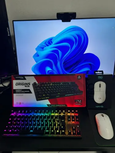 Kit Gamer Mouse Logitech G Pro X Superlight Branco + Teclado HyperX Alloy Origins Core TKL