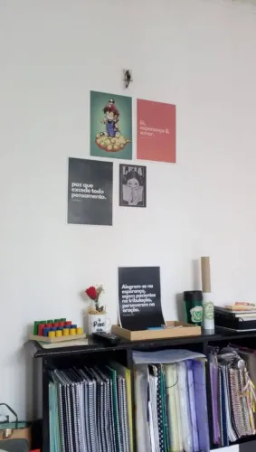 Estante de livros vintage