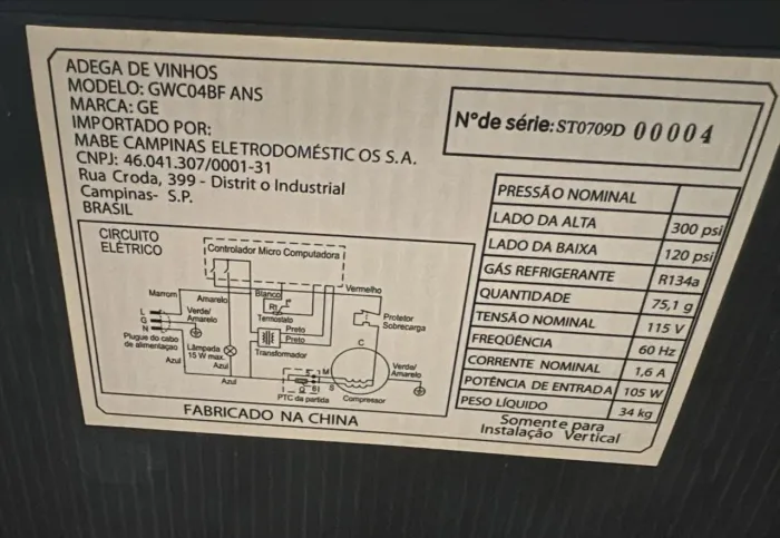 Adega para 20 garrafas
