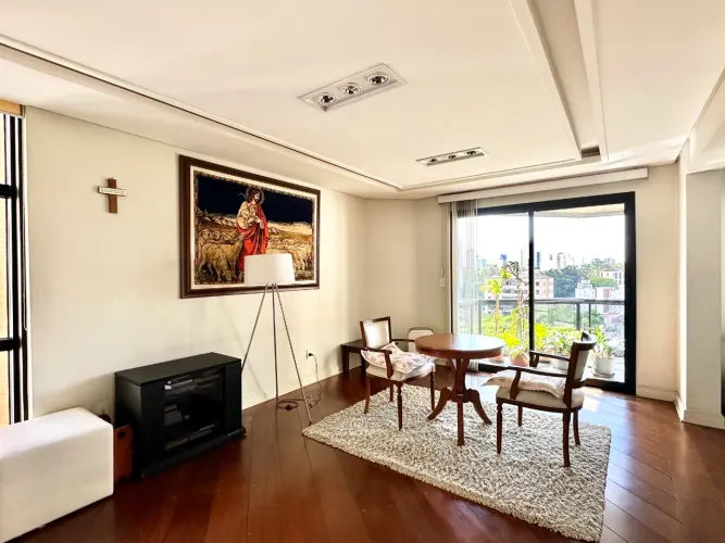 Apartamento para venda e locação em Aclimação com 3 quartos, sendo 2 suítes, 226m²