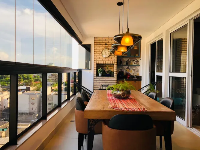 Apartamento (Padrão), com 3 quartos e 4 banheiros à Venda, 149 m² em Uberlândia/MG