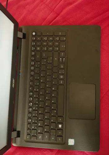 Notebook Acer Aspire ES1-572