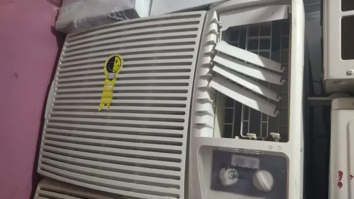 tenho ar condicionado de janela pra vender.18.000 btus