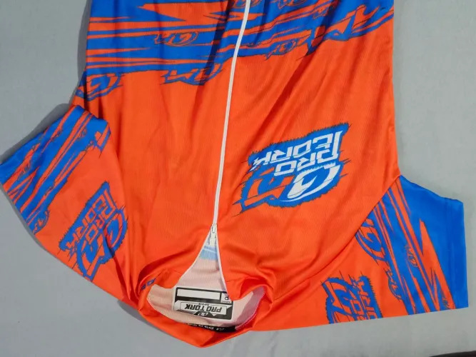 Camiseta jersey pro trok tamanho P (medida peito 54 cm)