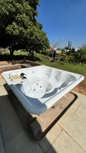 Spa Riolax Marilyn Acrílico Premium 5 Pessoas com Cascata e Cuba