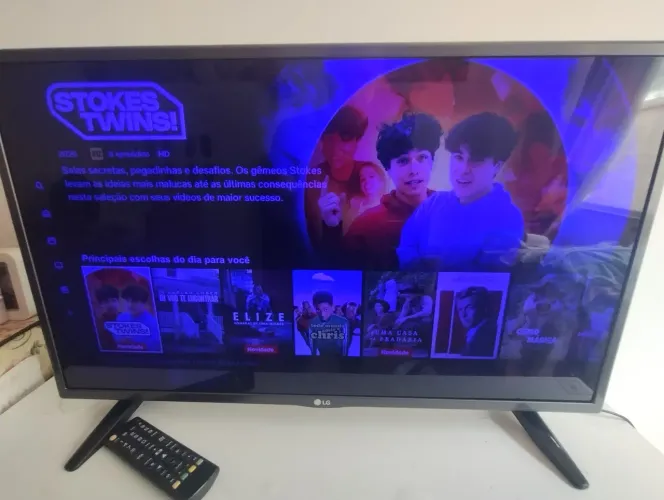 ? Smart TV LG 32" LED - Modelo 32LH570B (Ótimo Estado!)